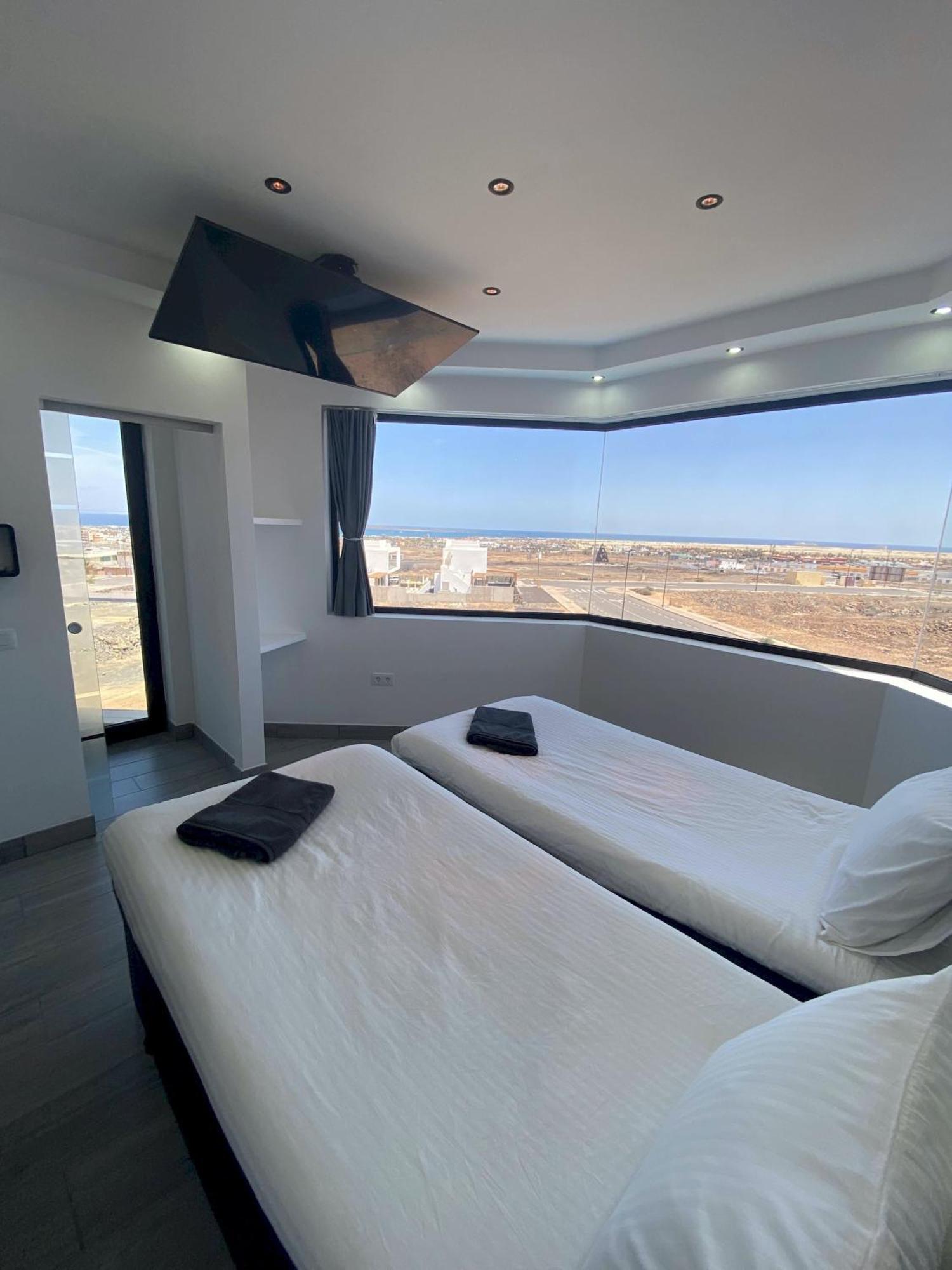 Villa Poseidon Corralejo With Private Heated Pool, Sauna And Stunning Volcano Views By Amazzzing Travel Екстериор снимка