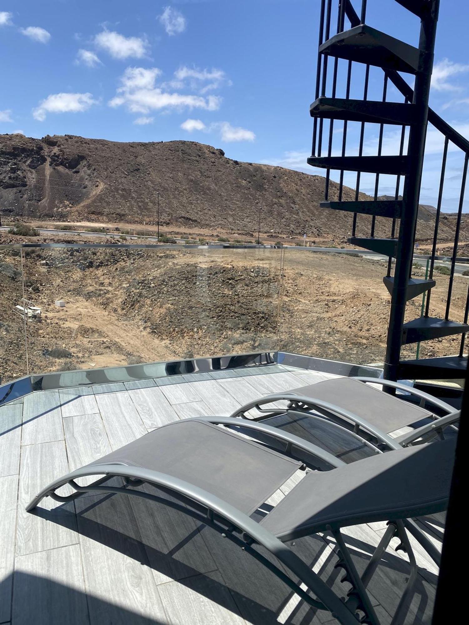 Villa Poseidon Corralejo With Private Heated Pool, Sauna And Stunning Volcano Views By Amazzzing Travel Екстериор снимка