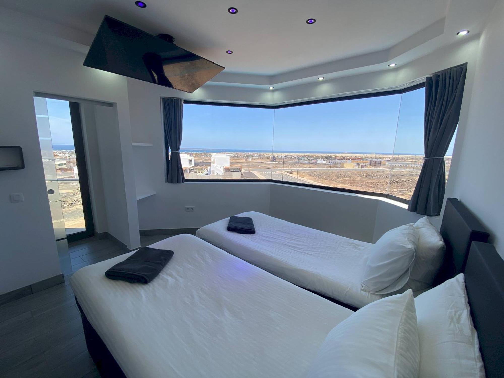 Villa Poseidon Corralejo With Private Heated Pool, Sauna And Stunning Volcano Views By Amazzzing Travel Екстериор снимка