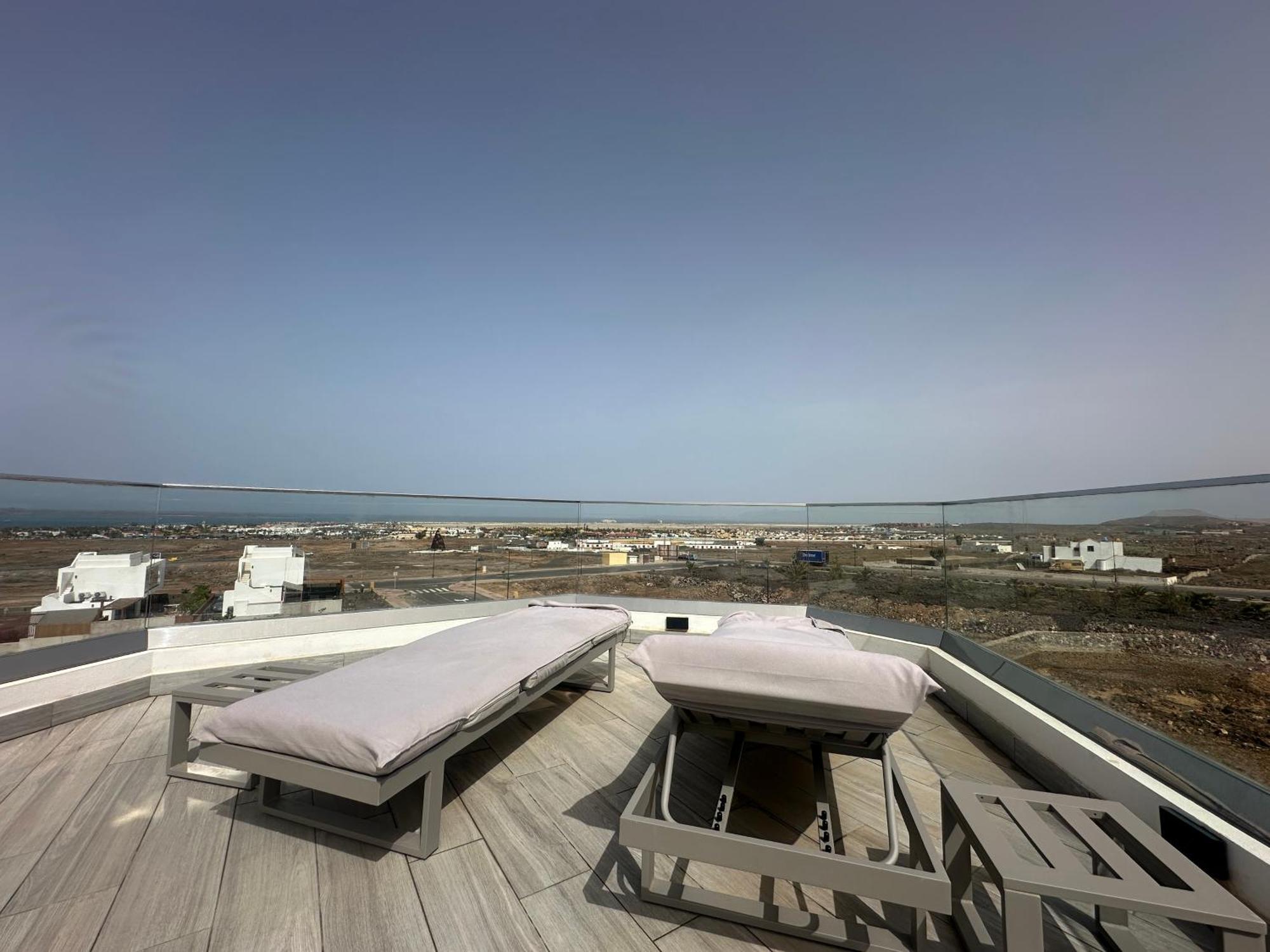Villa Poseidon Corralejo With Private Heated Pool, Sauna And Stunning Volcano Views By Amazzzing Travel Екстериор снимка