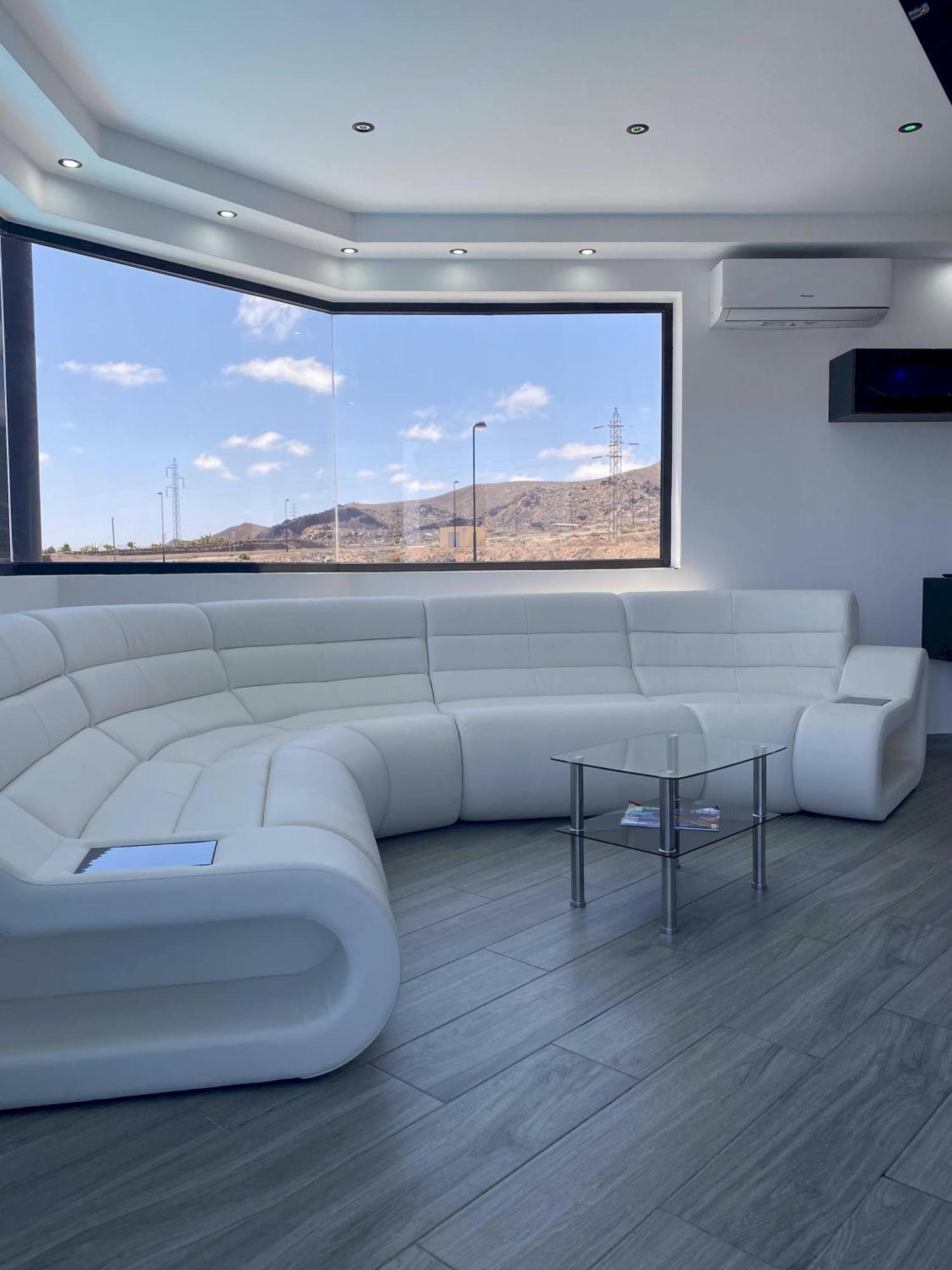 Villa Poseidon Corralejo With Private Heated Pool, Sauna And Stunning Volcano Views By Amazzzing Travel Екстериор снимка
