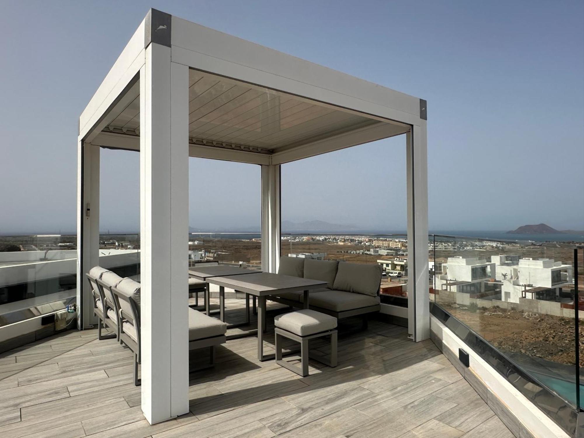 Villa Poseidon Corralejo With Private Heated Pool, Sauna And Stunning Volcano Views By Amazzzing Travel Екстериор снимка